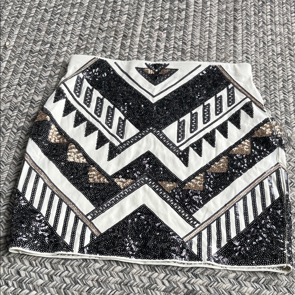 Express Black, White & Gold Sequin Zigzag Mini Skirt